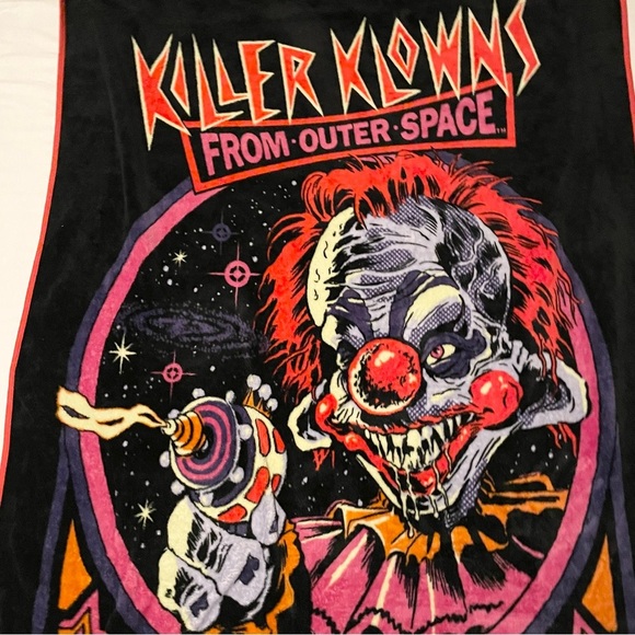Steven Rhodes Killer Klowns from Outer Space Blanket - Picture 2 of 16
